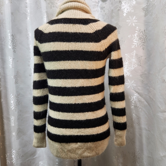 HOLLISTER Soft Stretchy Knit Black Tan Striped Cowl Neck Sweater (S) - Picture 5 of 10